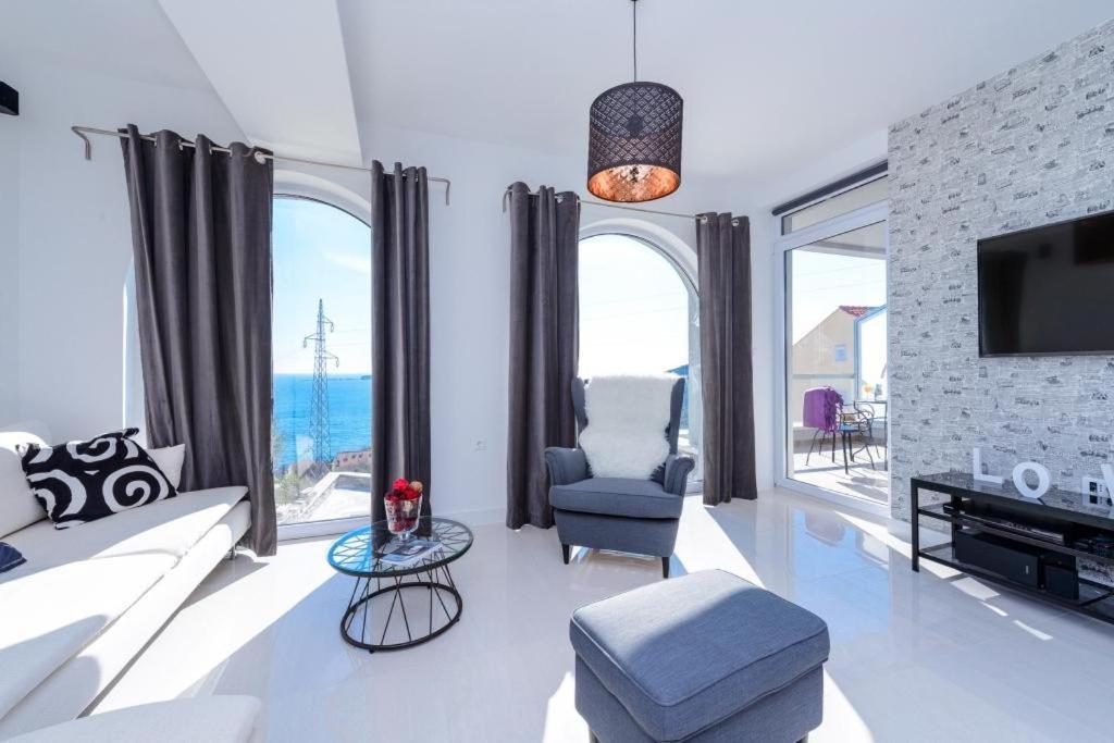 Apartments Villa Capitano ムリニ エクステリア 写真